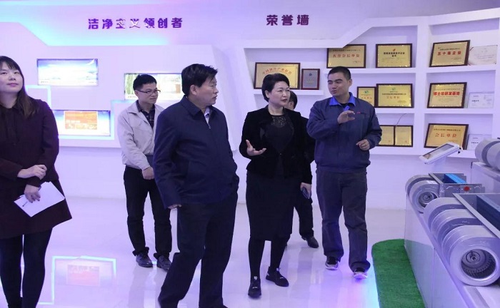 喜訊|深圳歐博榮獲“行業(yè)領(lǐng)軍企業(yè)”榮譽(yù)稱號